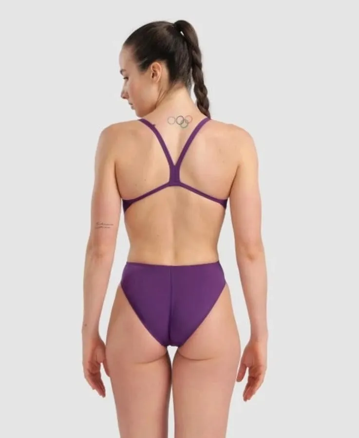 arena Women's Team Solid Challenge Back One Piece Swimsuit
