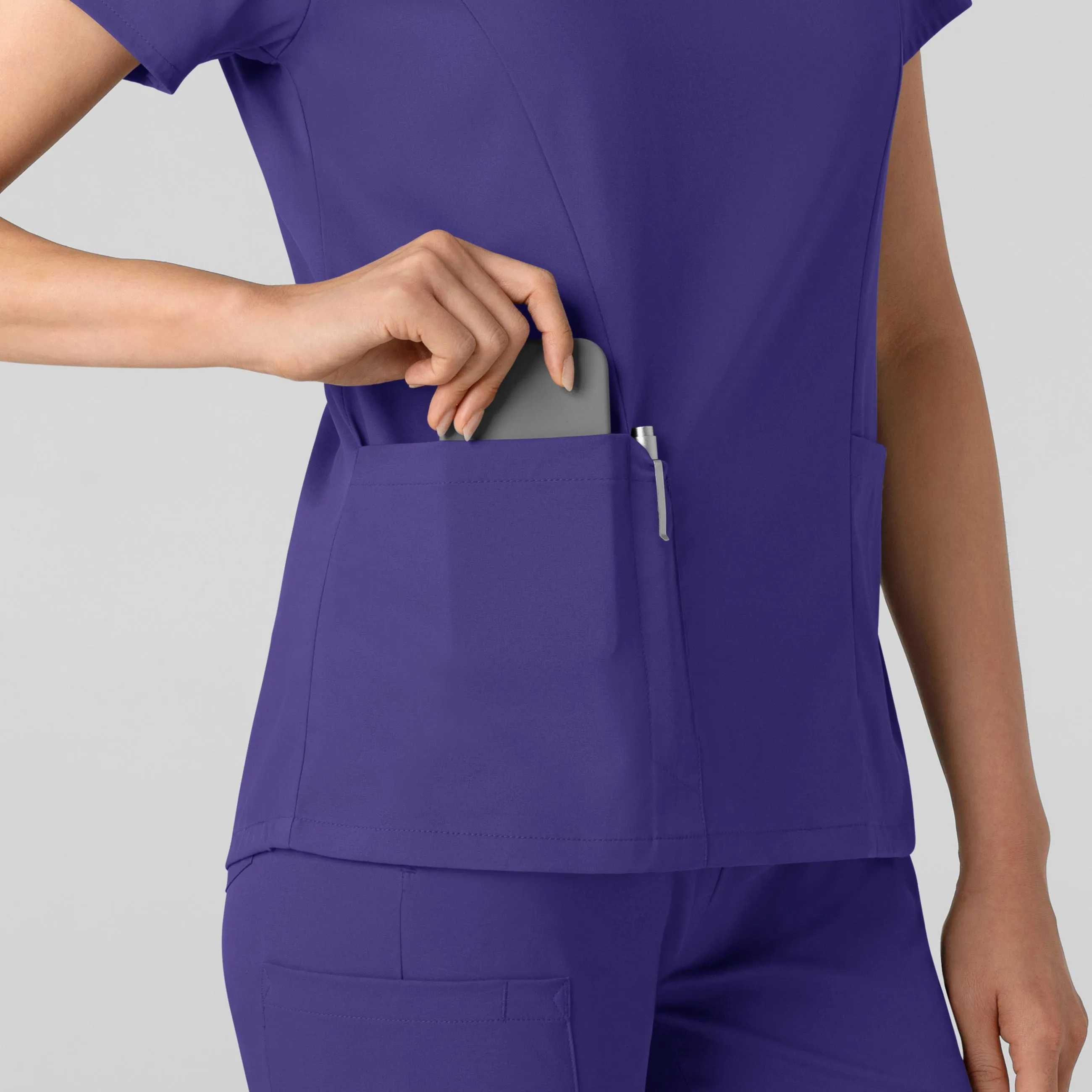 Boundless Women's 2-Pocket V-Neck Scrub Top - Grape