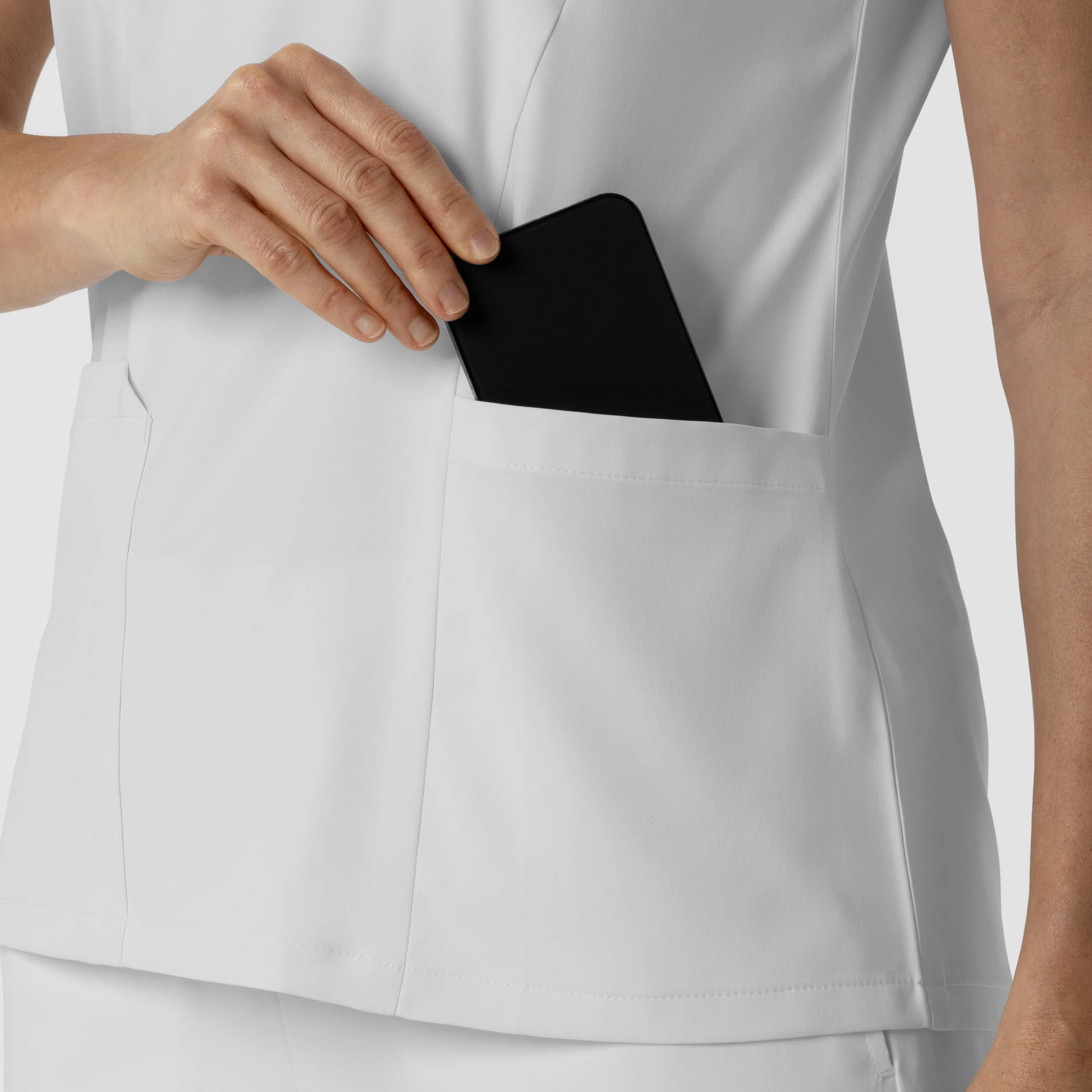 Boundless Women's 2-Pocket V-Neck Scrub Top - White