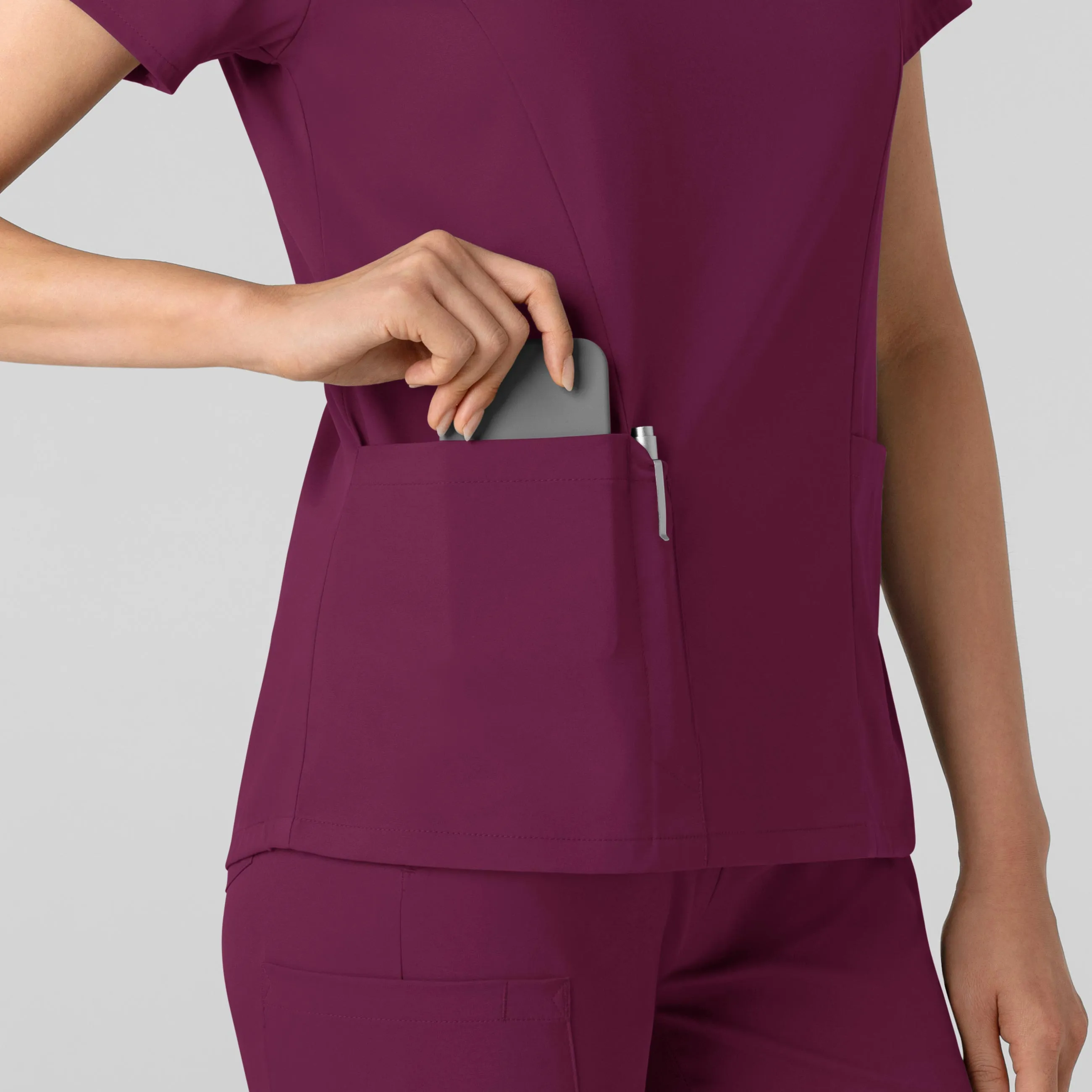 Boundless Women's 2-Pocket V-Neck Scrub Top - Wine