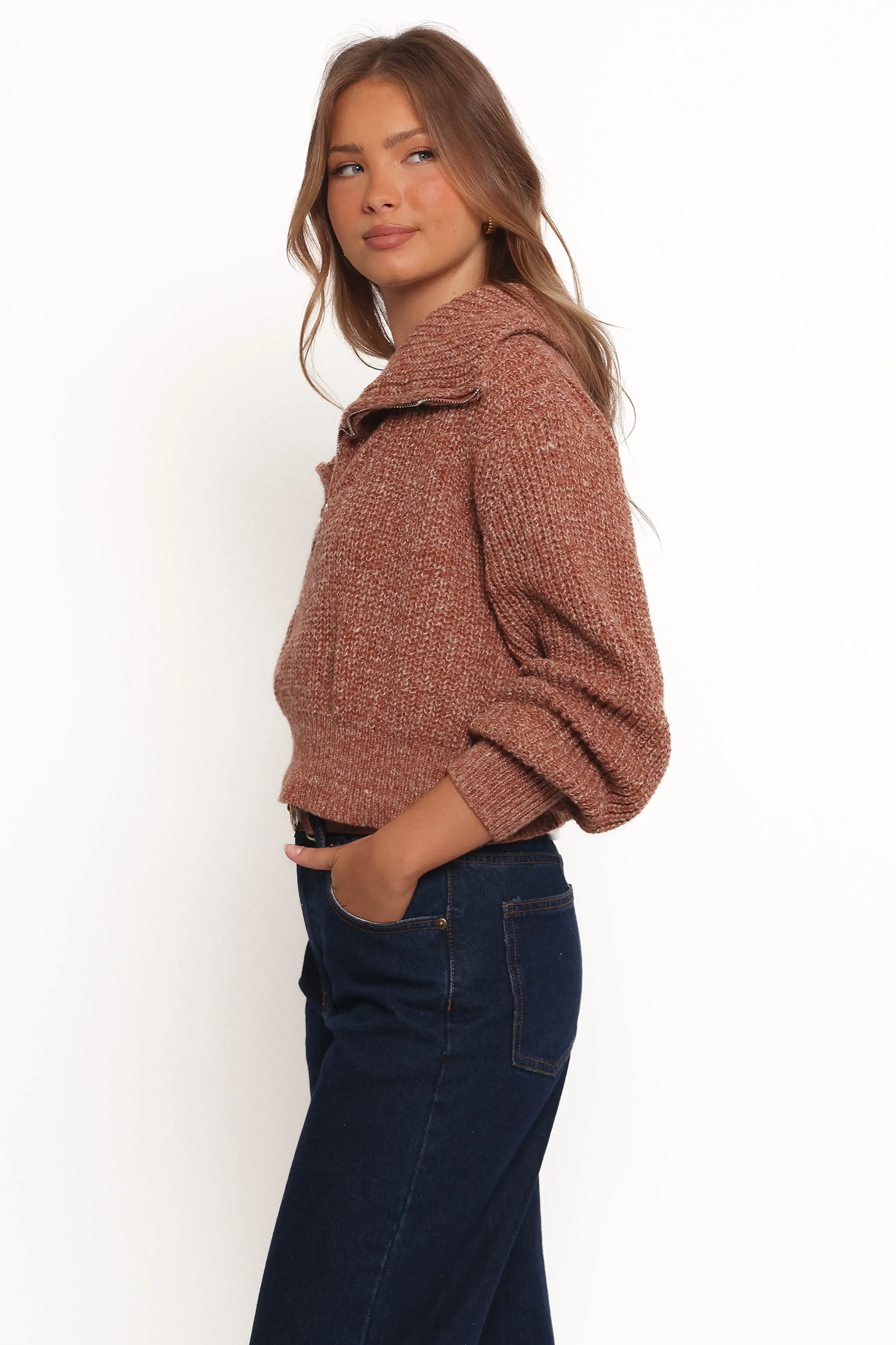 Hallow Collar Quarter Zip Sweater - Brown
