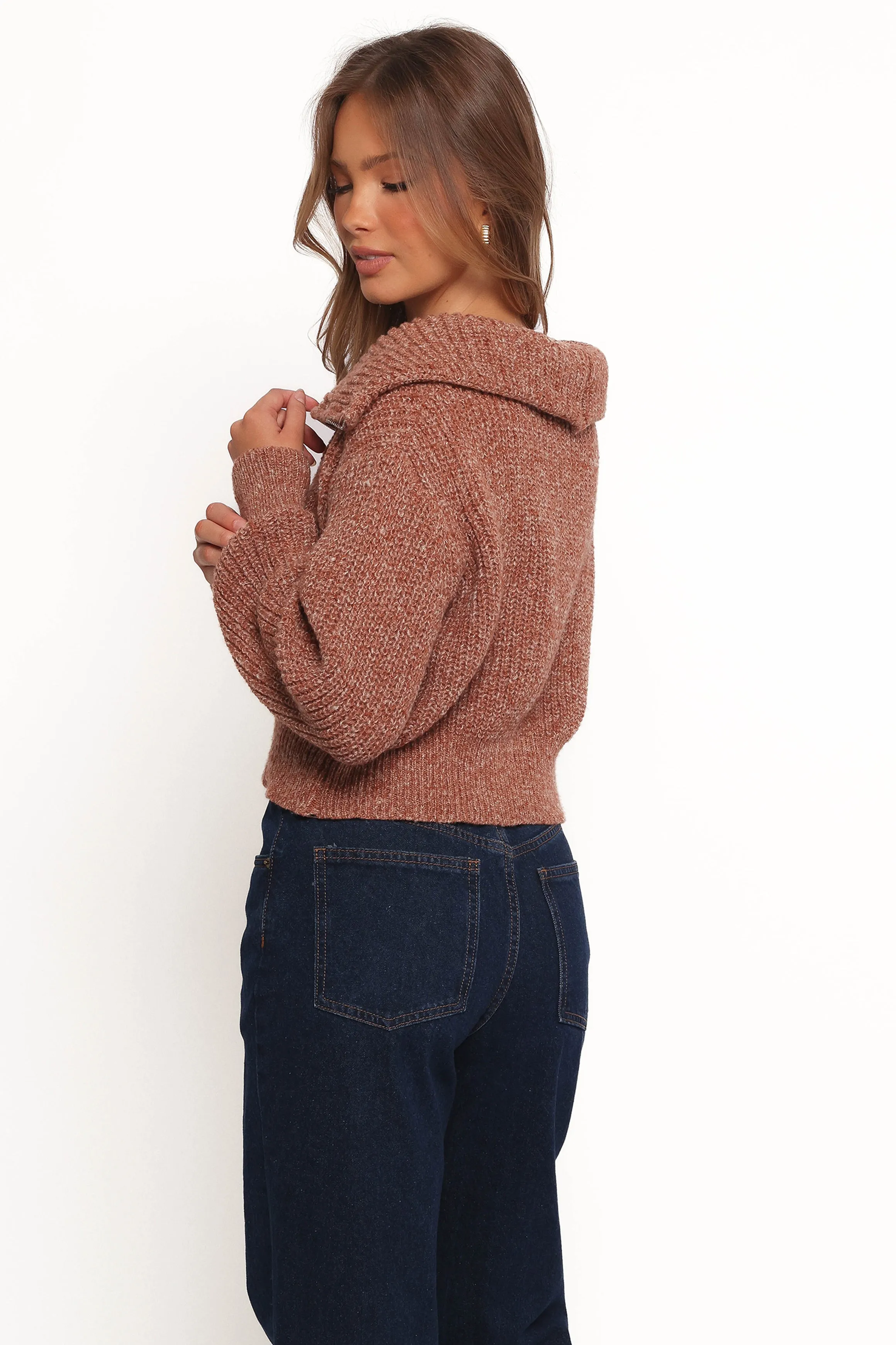 Hallow Collar Quarter Zip Sweater - Brown