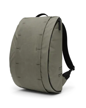 Hugger Base Backpack 15L Forest Green