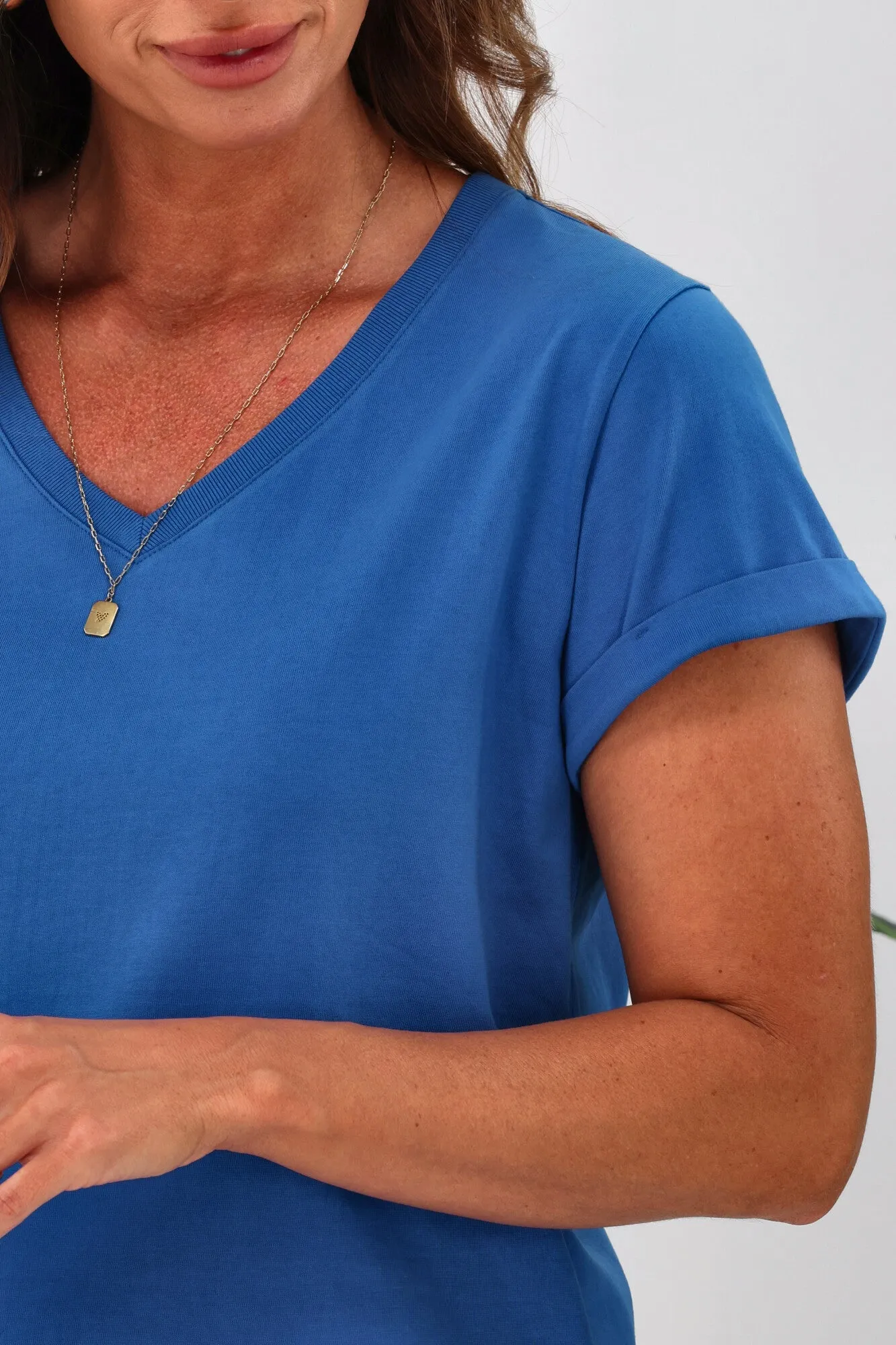 Shine On Essentials V Tee Cobalt Blue