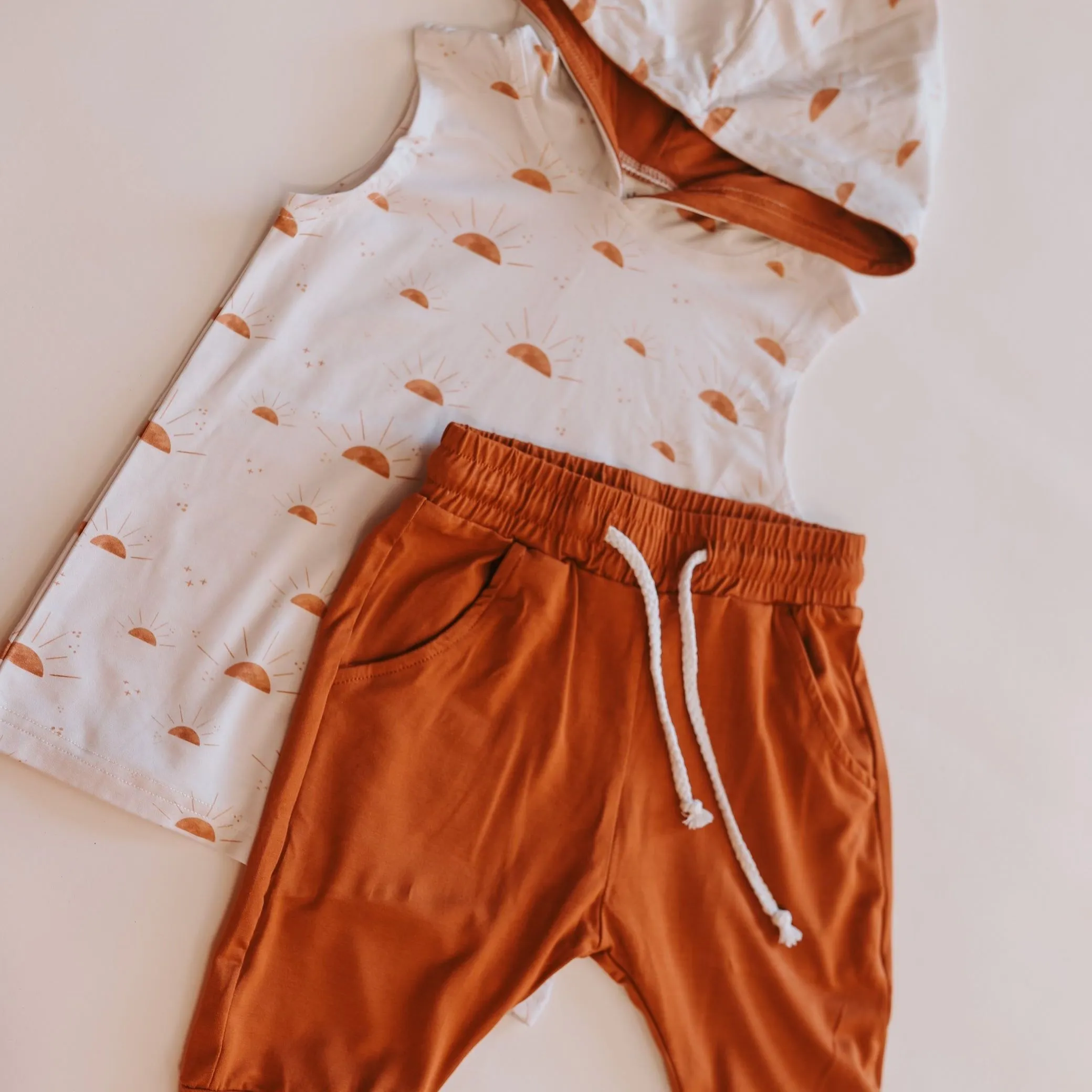 Vibrant Sun Rays Sleveless Hoodie Set