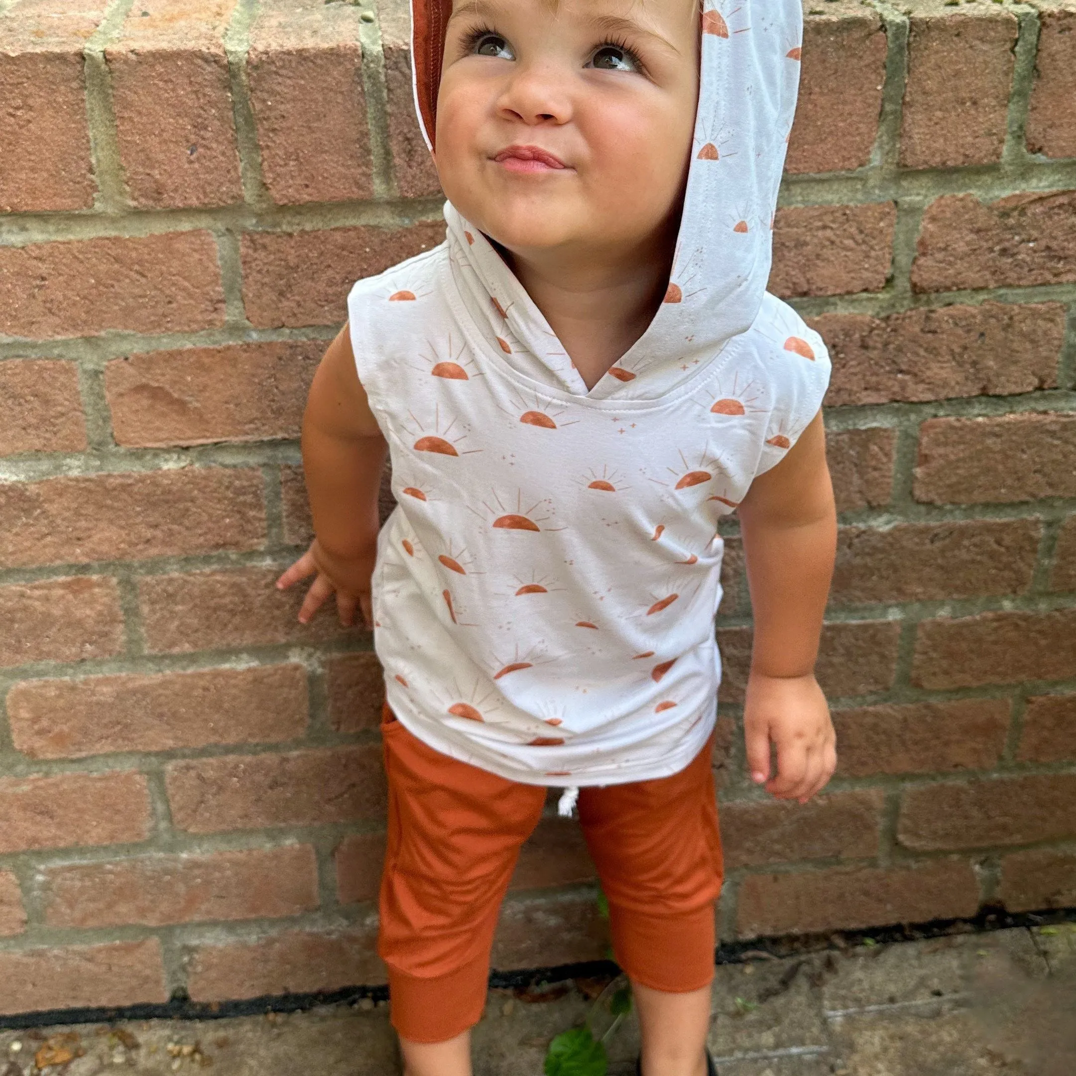 Vibrant Sun Rays Sleveless Hoodie Set
