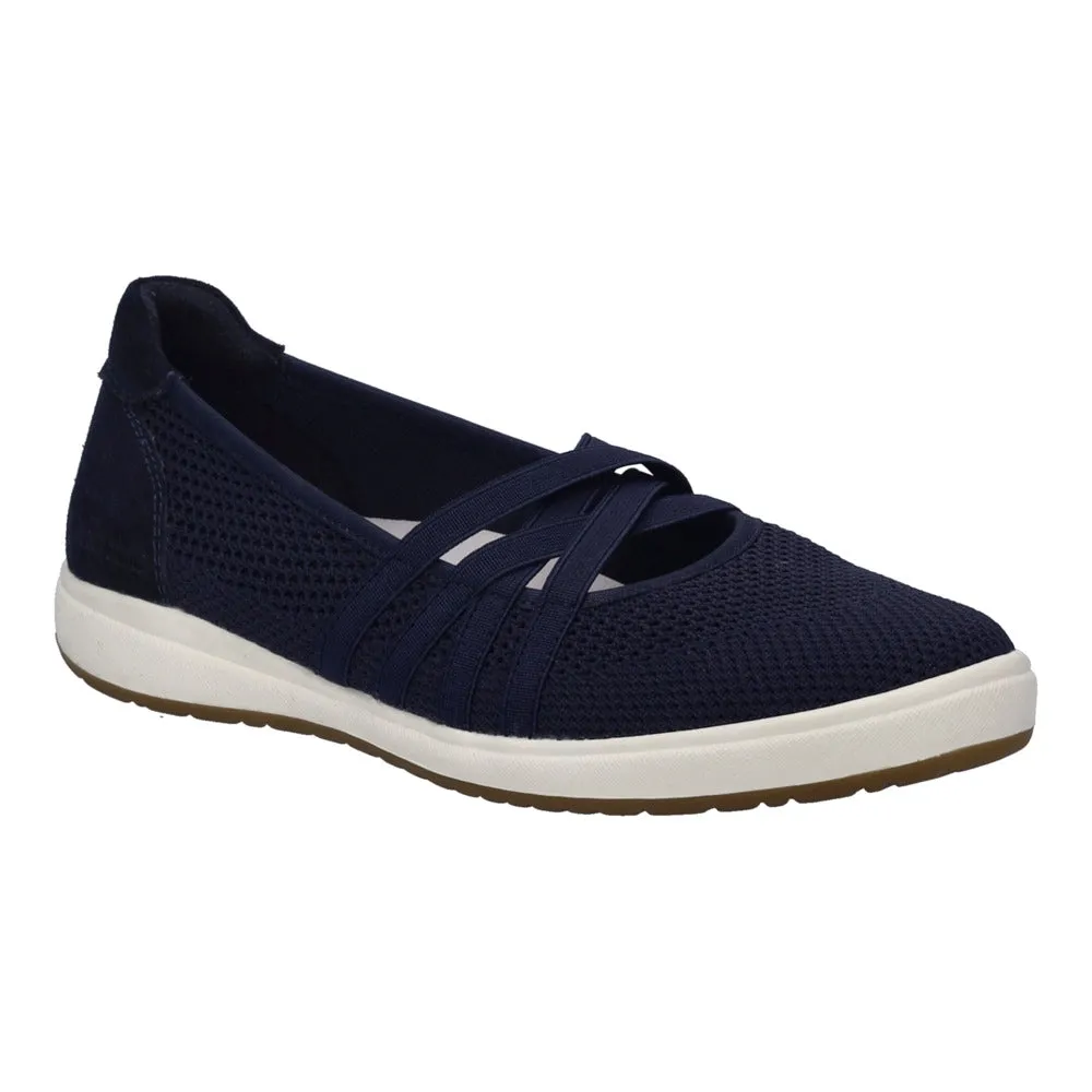 Women's Caren 67